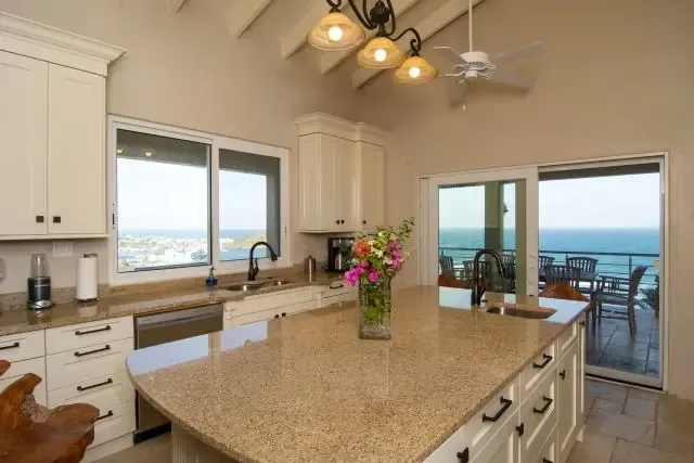 Bougainvillea kitchen