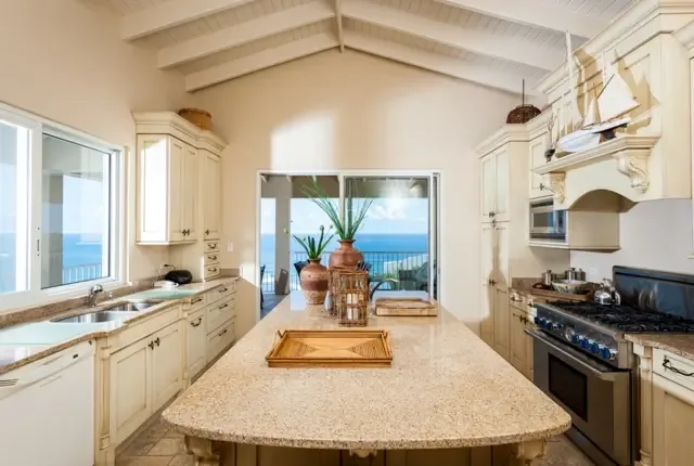 Bougainvillea kitchen