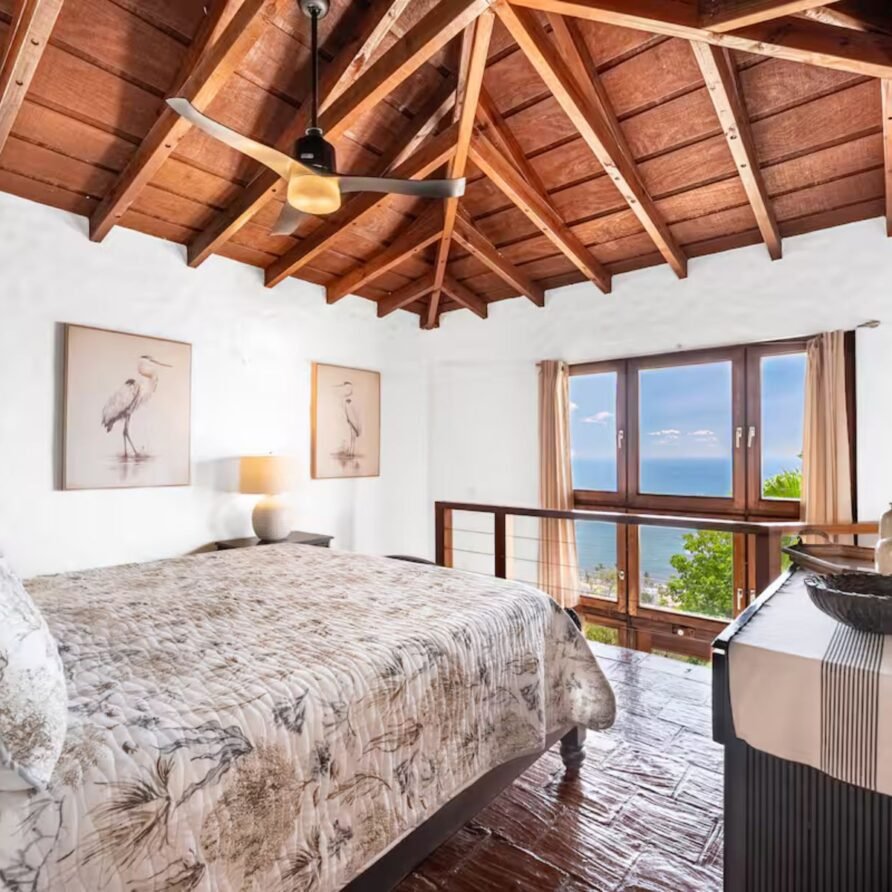 Bleu Haven, Ocean views with large pool & full AC