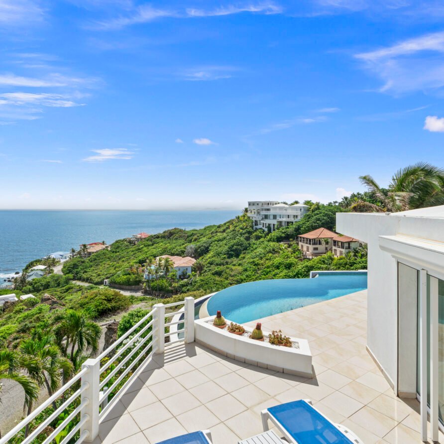 Villa Sea Star, 2 Bedroom Villa with Beach Views